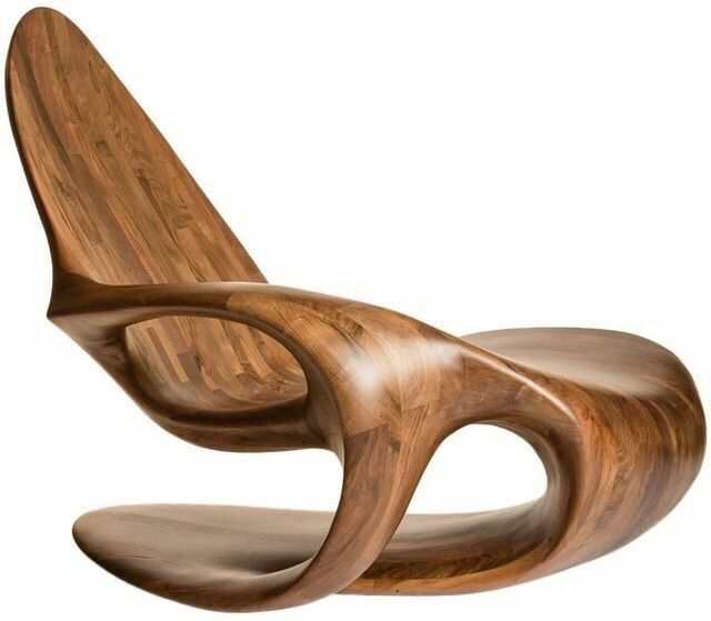 Стильное креативное кресло из дерева Arbaro с журнальным столиком от мебельной мастерской в Москве